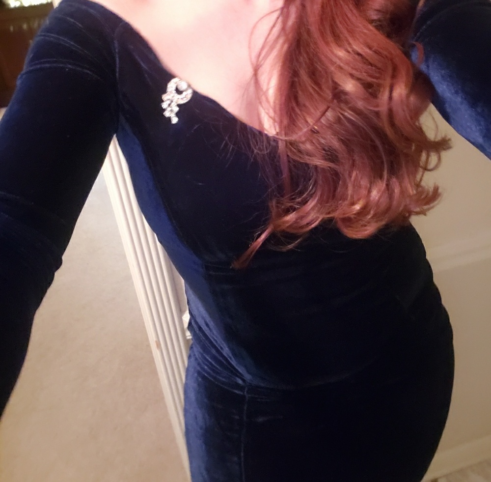 Navy Velvet Wiggle Dress ×Last One× - Picture 4 of 4